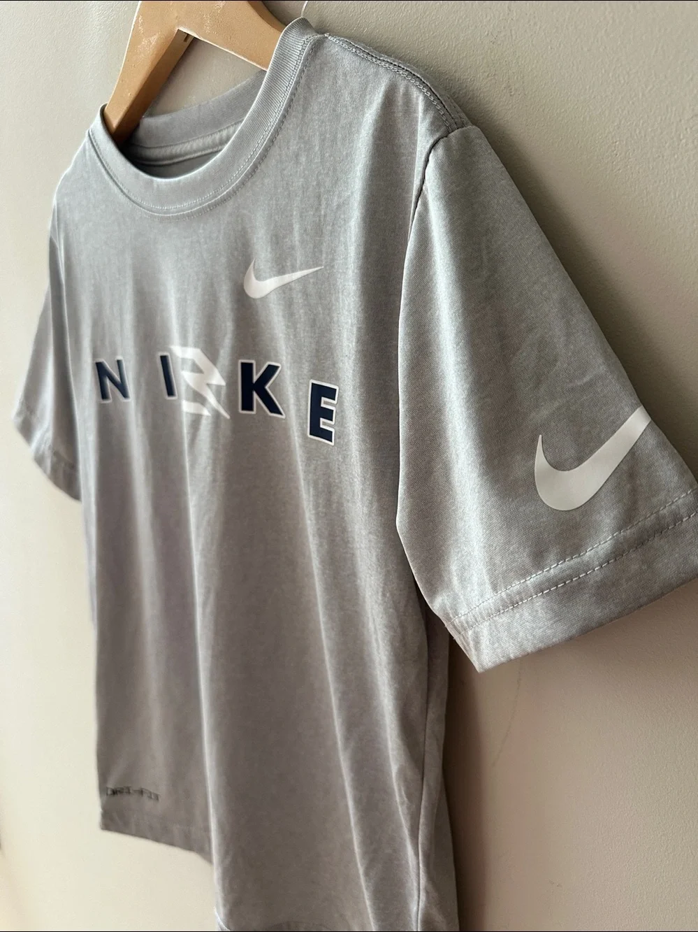 Nike Kids' Dri-FIT Gray Logo T-Shirt Size Small